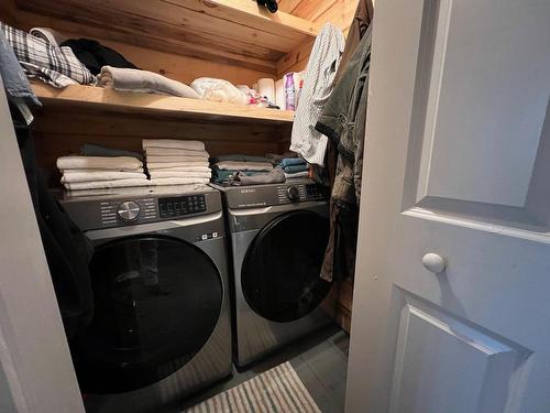 Laundry room - 133 Rue Ketchen, Témiscaming, QC - Indoor Photo Showing Laundry Room