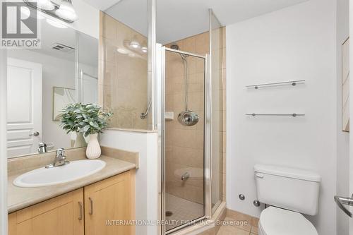 711 - 2495 Dundas Street W, Toronto W02, ON - Indoor Photo Showing Bathroom