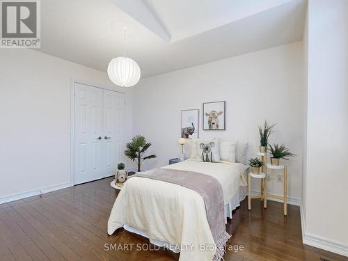 2378 Blue Holly Crescent, Oakville, ON - Indoor Photo Showing Bedroom