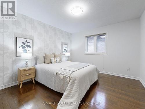 2378 Blue Holly Crescent, Oakville, ON - Indoor Photo Showing Bedroom