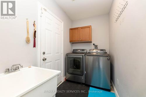 29 Ness Road, Brampton, ON - Indoor Photo Showing Laundry Room