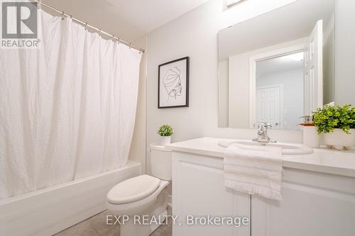 16 Carnahan Terrace, Toronto E02, ON - Indoor Photo Showing Bathroom