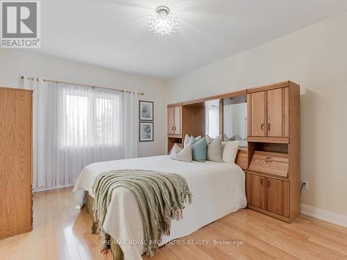 17 Ball Crescent E, Whitby (Williamsburg), ON - Indoor Photo Showing Bedroom