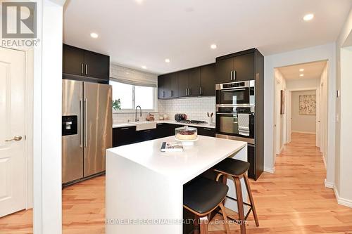 16 Jallan Drive, Ajax (Central West), ON - Indoor Photo Showing Kitchen With Upgraded Kitchen