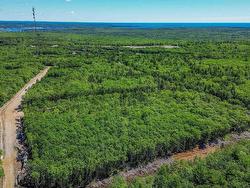 87 Morton Drive  Liverpool, NS B0T 1K0