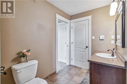 35 Rainford Crt, Moncton, NB - Indoor Photo Showing Bathroom