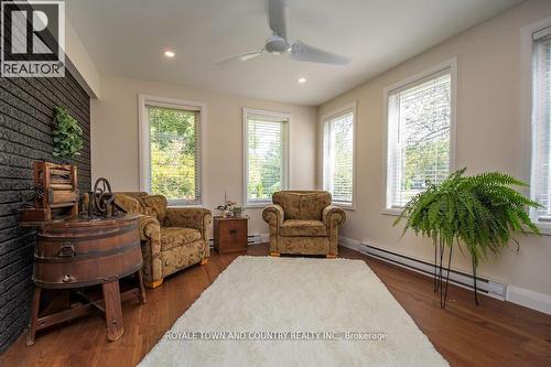 225 Clifton Street, Kawartha Lakes (Fenelon Falls), ON - Indoor