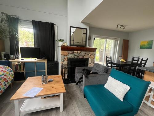 202 Forest Crowne Close, Kimberley, BC - Indoor Photo Showing Living Room With Fireplace