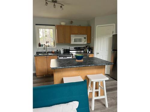 202 Forest Crowne Close, Kimberley, BC - Indoor Photo Showing Kitchen With Double Sink