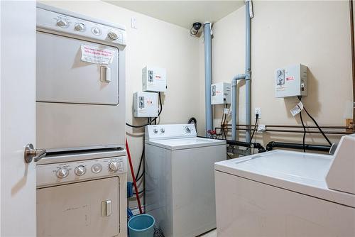 4434 Leader Lane, Niagara Falls, ON - Indoor Photo Showing Laundry Room