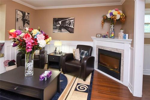 5318 Jepson Street, Niagara Falls, ON - Indoor With Fireplace