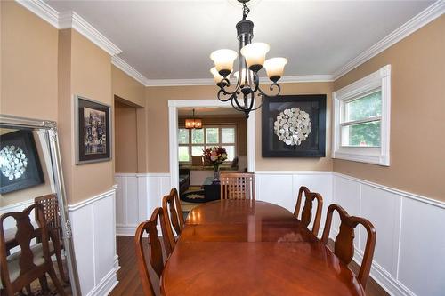 5318 Jepson Street, Niagara Falls, ON - Indoor Photo Showing Dining Room