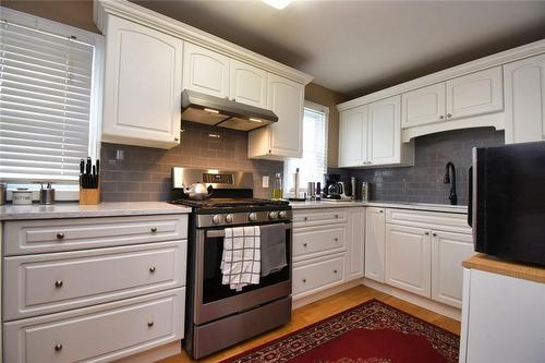 5318 Jepson Street, Niagara Falls, ON - Indoor Photo Showing Kitchen