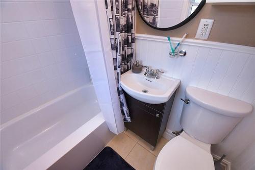 5318 Jepson Street, Niagara Falls, ON - Indoor Photo Showing Bathroom