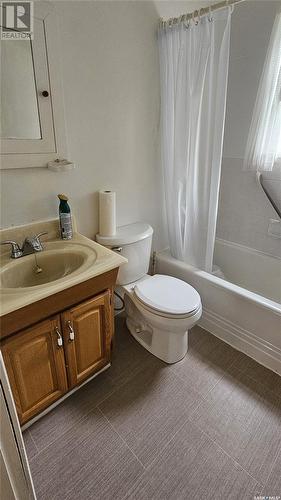 2169 Queen Street, Regina, SK - Indoor Photo Showing Bathroom