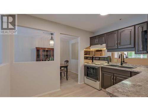 920 Argyle Street Unit# 203, Penticton, BC - Indoor Photo Showing Kitchen With Double Sink