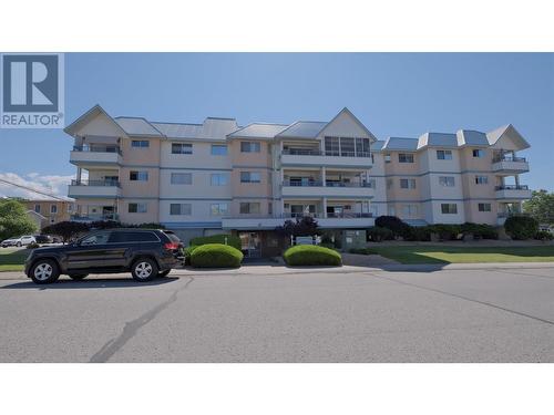 920 Argyle Street Unit# 203, Penticton, BC - Outdoor With Balcony With Facade