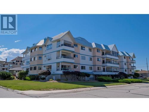 920 Argyle Street Unit# 203, Penticton, BC - Outdoor With Balcony With Facade