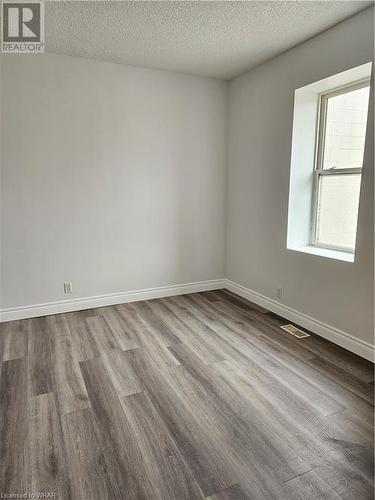 609 Lancaster Street W Unit# B, Kitchener, ON - Indoor Photo Showing Other Room