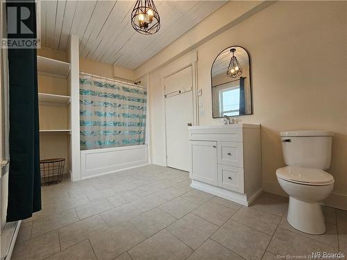 12 Union Street, St. Stephen, NB - Indoor Photo Showing Bathroom