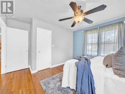 915 Villaire, Windsor, ON - Indoor Photo Showing Bedroom