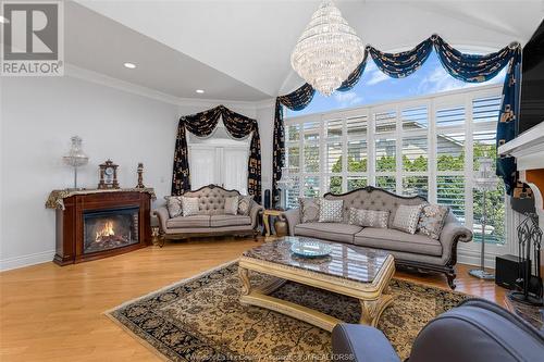 490 Shoreview, Windsor, ON - Indoor Photo Showing Living Room With Fireplace