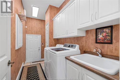490 Shoreview, Windsor, ON - Indoor Photo Showing Laundry Room