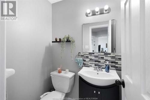 1000 Peach Blossom Crescent, Windsor, ON - Indoor Photo Showing Bathroom