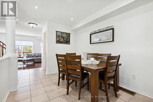 3262 Redpath Circle, Mississauga, ON - Indoor Photo Showing Dining Room