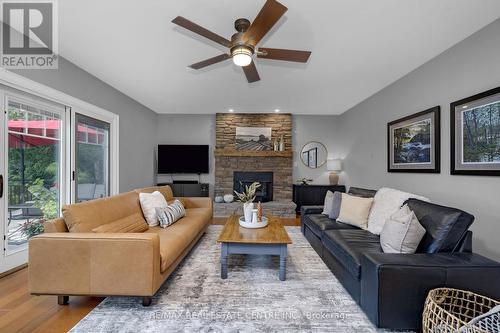 16664 Mississauga Road, Caledon, ON - Indoor Photo Showing Living Room With Fireplace