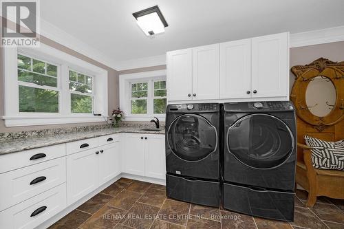 16664 Mississauga Road, Caledon, ON - Indoor Photo Showing Laundry Room