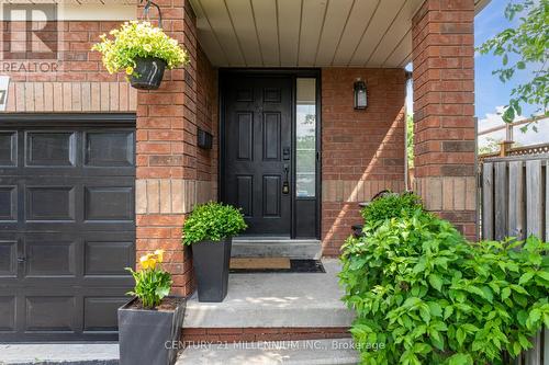 57 Melissa Court, Brampton, ON - Outdoor