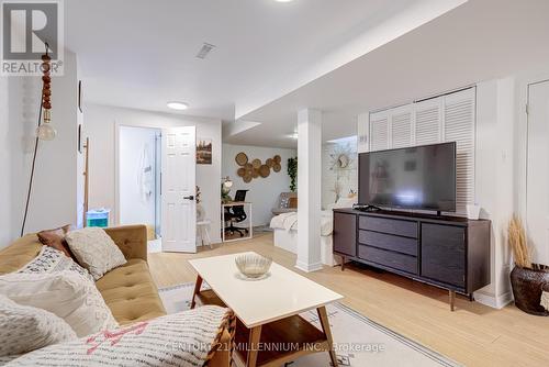 57 Melissa Court, Brampton, ON - Indoor Photo Showing Living Room