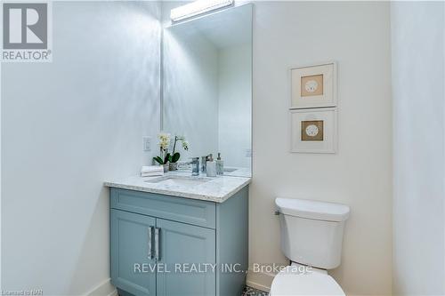 102 - 77 Yates Street, St. Catharines, ON - Indoor Photo Showing Bathroom