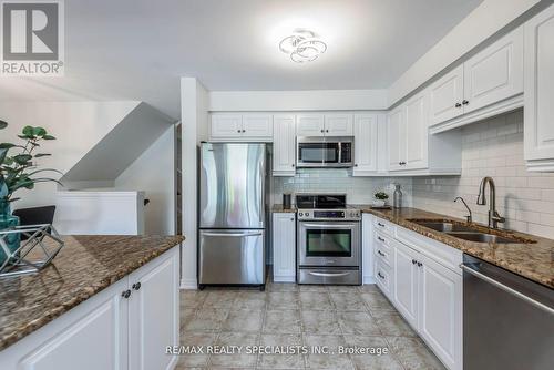 189 Fall Fair Way, Hamilton, ON - Indoor Photo Showing Kitchen With Double Sink