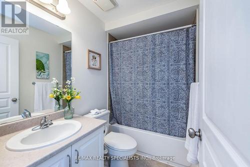 189 Fall Fair Way, Hamilton, ON - Indoor Photo Showing Bathroom