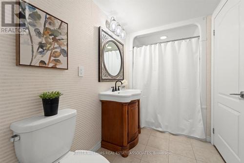 114 - 830 Scollard Court, Mississauga, ON - Indoor Photo Showing Bathroom