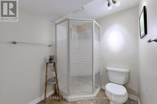 158 Walton Drive, Aurora (Aurora Village), ON - Indoor Photo Showing Bathroom