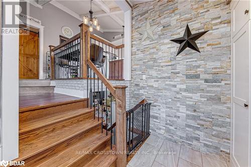 2263 25Th Side Road, Innisfil, ON - Indoor Photo Showing Other Room