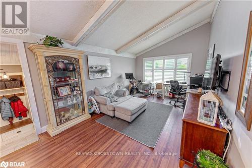 2263 25Th Side Road, Innisfil, ON - Indoor