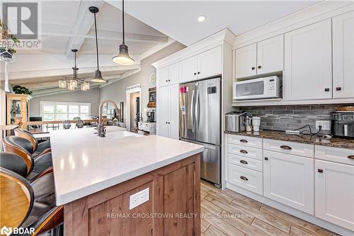 2263 25Th Side Road, Innisfil (Alcona), ON - Indoor Photo Showing Kitchen