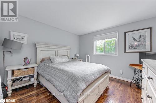 2263 25Th Side Road, Innisfil (Alcona), ON - Indoor Photo Showing Bedroom