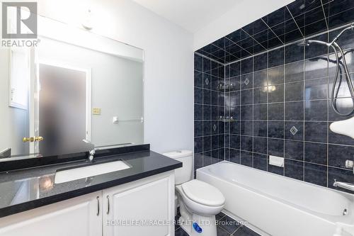 98 Starhill Crescent, Brampton, ON - Indoor Photo Showing Bathroom