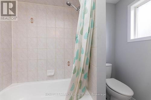 98 Starhill Crescent, Brampton, ON - Indoor Photo Showing Bathroom