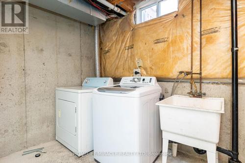98 Starhill Crescent, Brampton, ON - Indoor Photo Showing Laundry Room