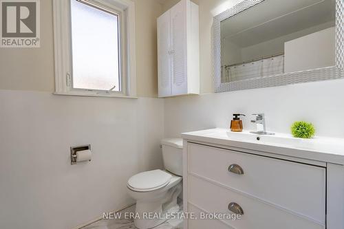 61 Nordin Avenue, Toronto W08, ON - Indoor Photo Showing Bathroom