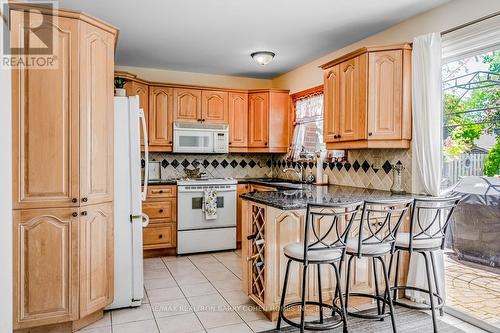 9 Cumbrian Court, Brampton, ON - Indoor Photo Showing Kitchen With Double Sink