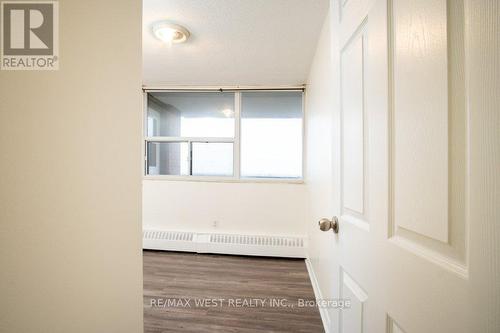 1001 - 3501 Glen Erin Drive, Mississauga, ON - Indoor Photo Showing Other Room