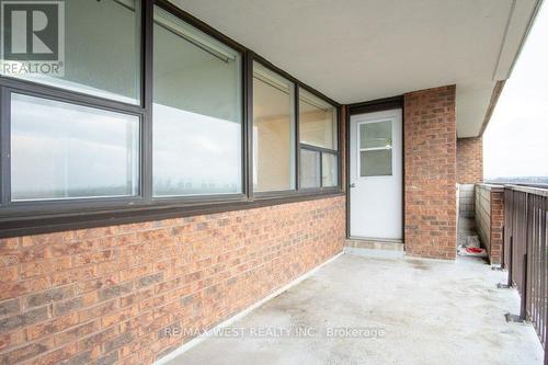 1001 - 3501 Glen Erin Drive, Mississauga, ON -  With Exterior