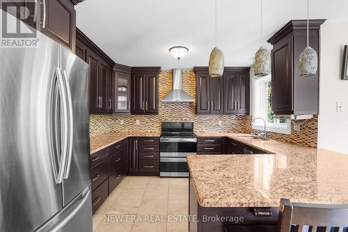 77 Rowntree Mill Road, Toronto W05, ON - Indoor Photo Showing Kitchen With Upgraded Kitchen